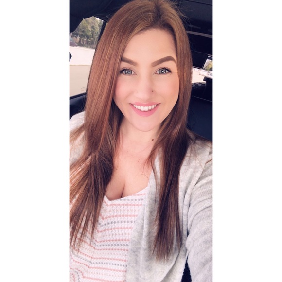 Meet your Posher, Nicole - Picture 6 of 8